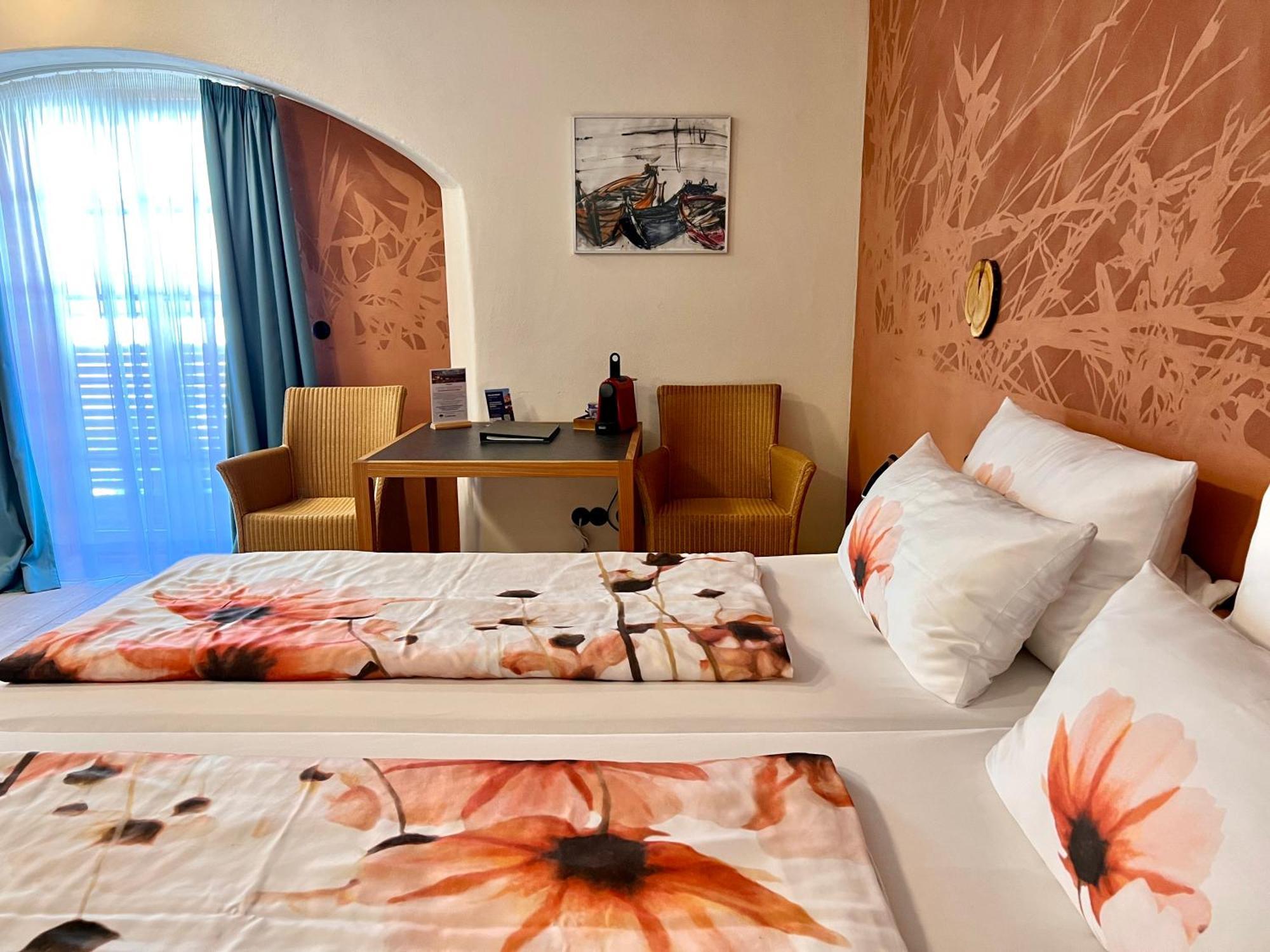 Seehotel Amtshof Langenargen Bilik gambar